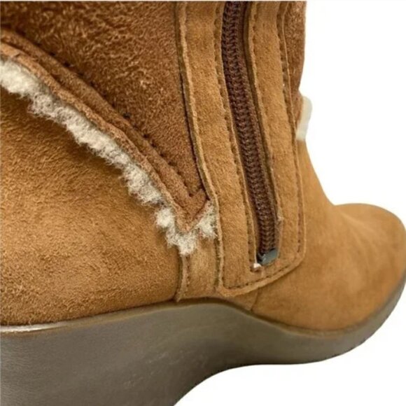 UGG Australia Sandra Knee High Chestnut Sheepskin Boots - Size 7 - Picture 10 of 14